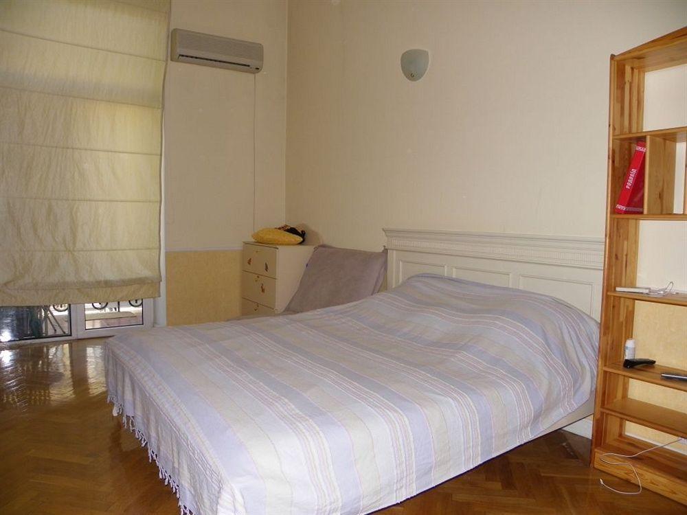 Pecherskie Lipki Hotel Киев Екстериор снимка